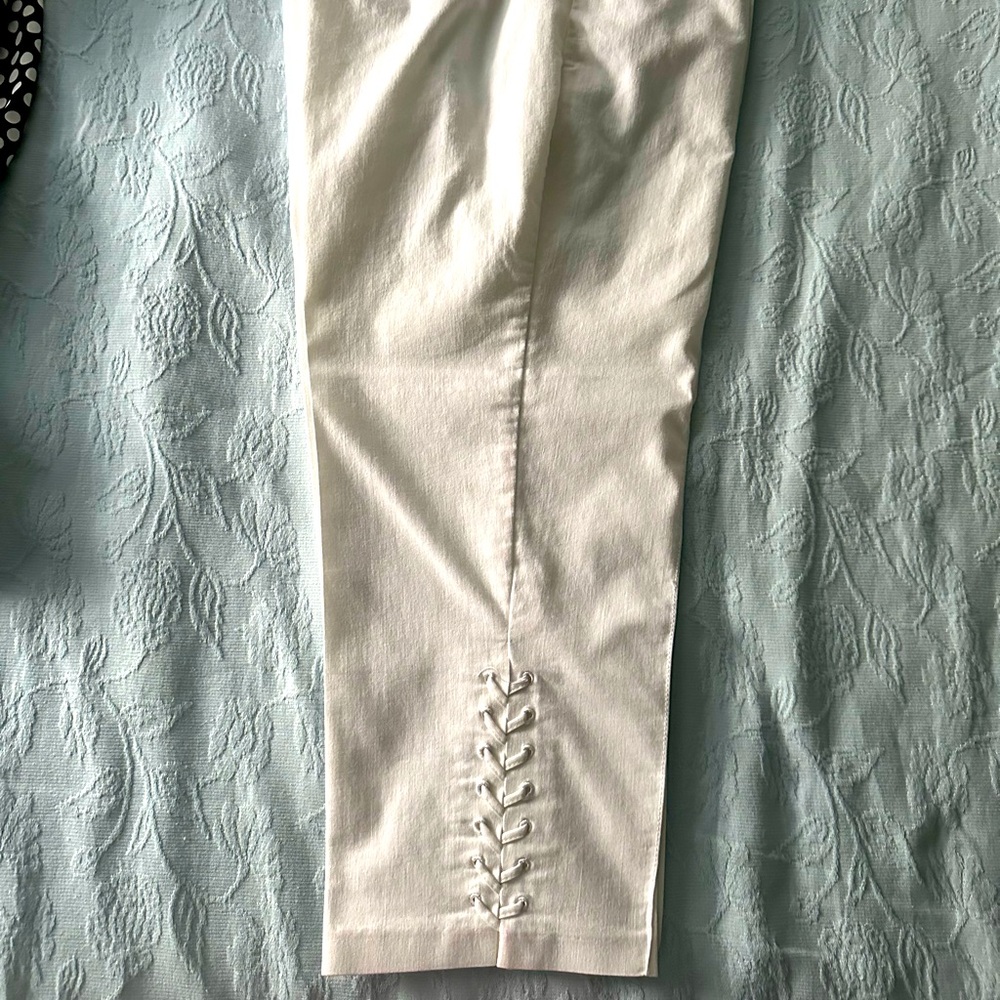 Zac & Rachel Stylish White Capri Pants with Lace-Up Detail
